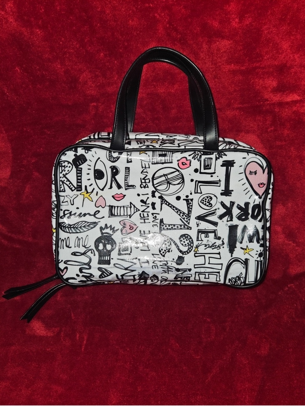 Henri Bendel White & Black Doodle/Graffiti New York Cosmetic Bag.